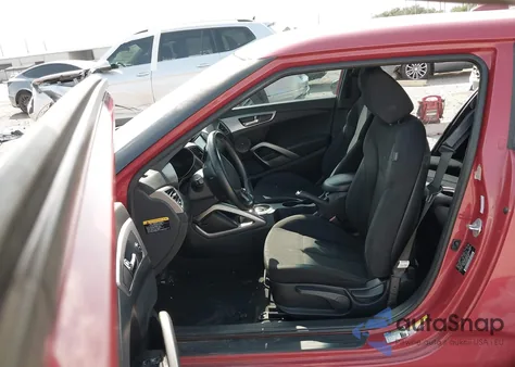 2017 Hyundai Veloster z USA, uszkodzony, nr VIN KMHTC6AD6HU304944